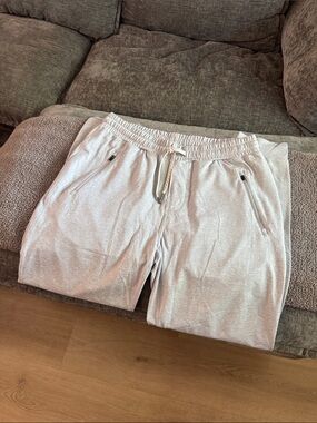 Vuori Light Gray Sweatpants Joggers
